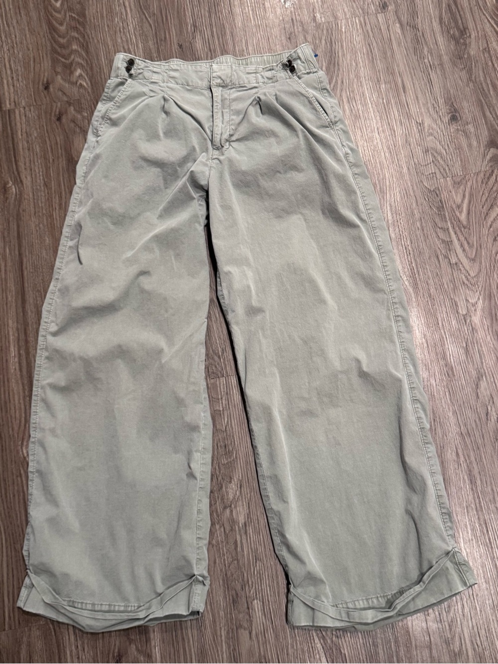 American Eagle Outfitters Wide-Leg trousers in Sage Green